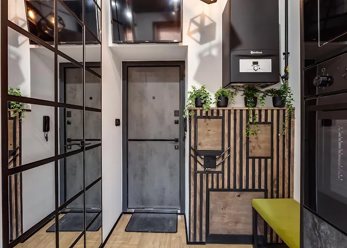 Loft 13 Lägenhet Lviv