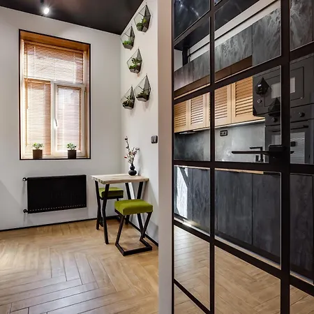 아파트 Apartments Forum Lviv *