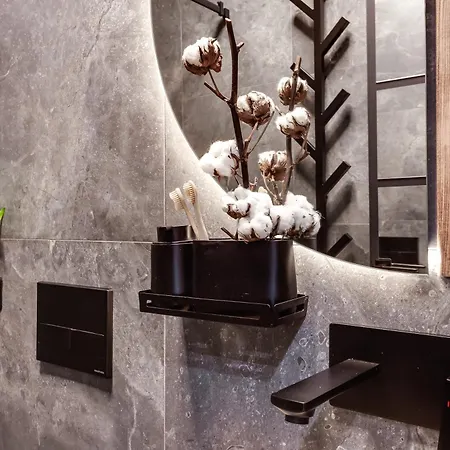 Лофт У Ценрі *